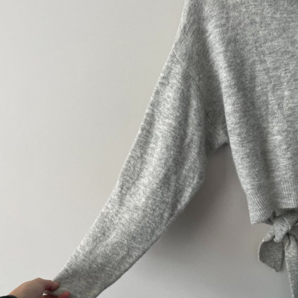 Aritzia Wilfred Lorin Sweater Turtle Neck Long Sleeve Tie Waist Gray Medium - Picture 4 of 7